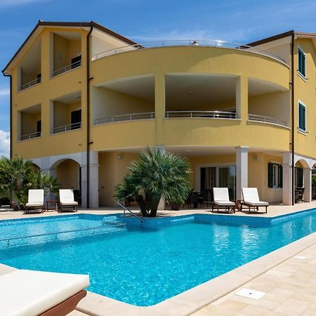 B&B Villa Oasa 2 Rovinjsko Selo Luaran gambar