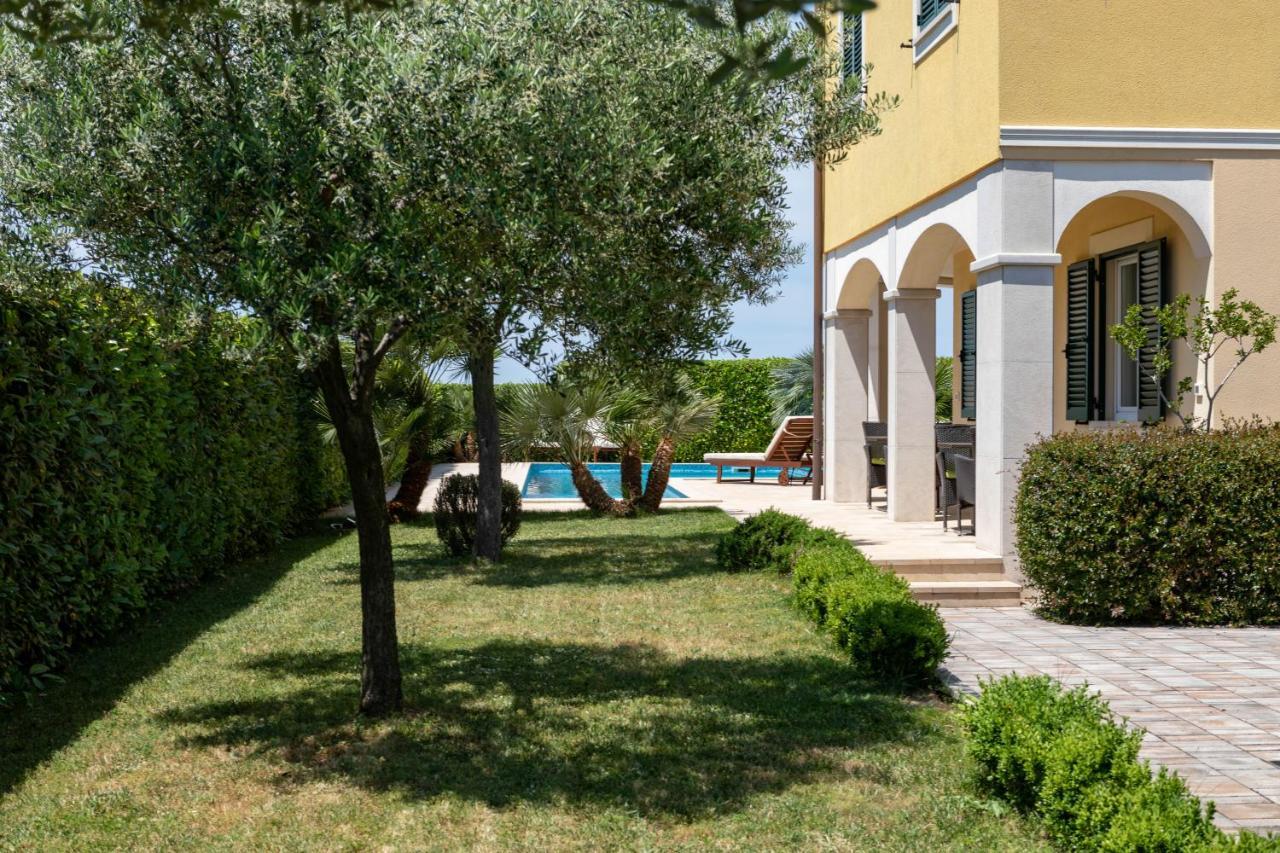 B&B Villa Oasa 2 Rovinjsko Selo Luaran gambar
