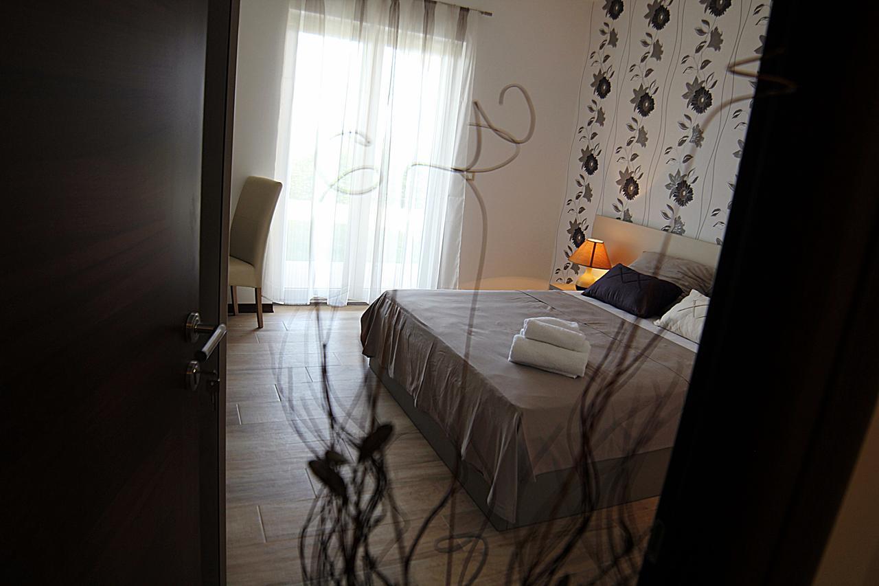 B&B Villa Oasa 2 Rovinjsko Selo Luaran gambar